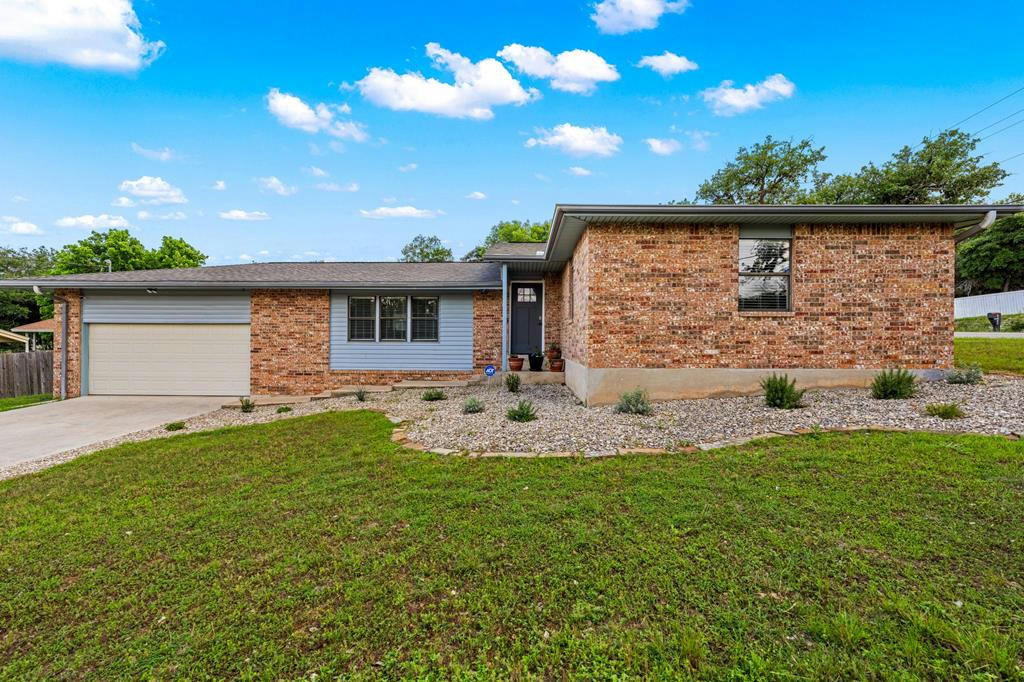 101 FAWN VALLEY LN, KERRVILLE, TX 78028, photo 1 of 19